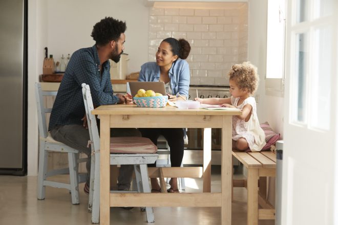 come educare i bambini che non ascoltano