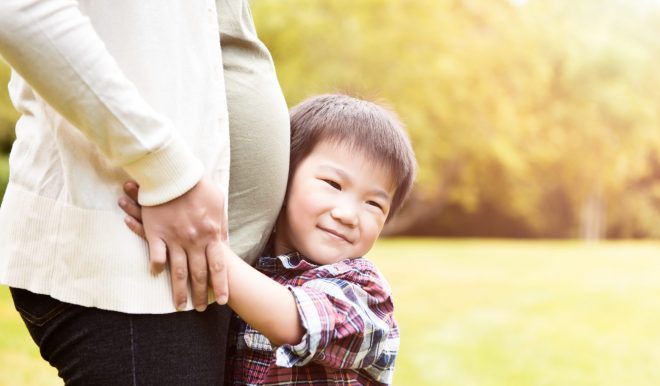 preparare-i-bambini-alla-nascita-di-un-fratellino-o-di-una-sorellina-mammafelice-01