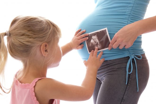 preparare-i-bambini-alla-nascita-di-un-fratellino-o-di-una-sorellina-mammafelice-02