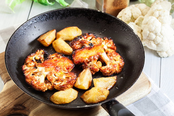 bistecche-di-cavolfiore-patate-fritte