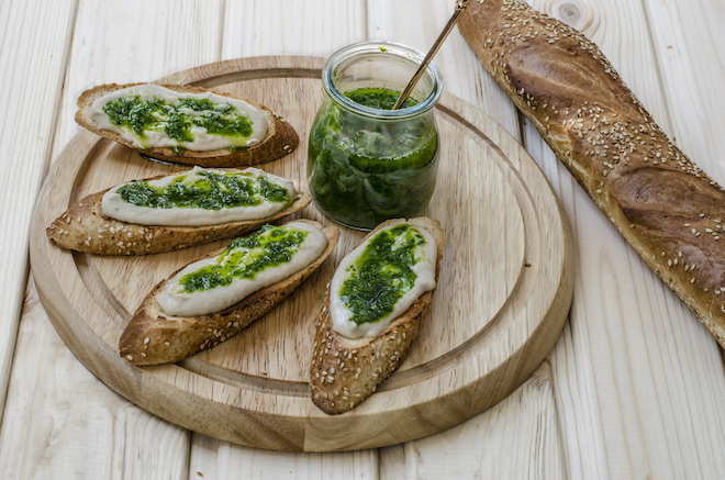 crostini-cannellini-pesto